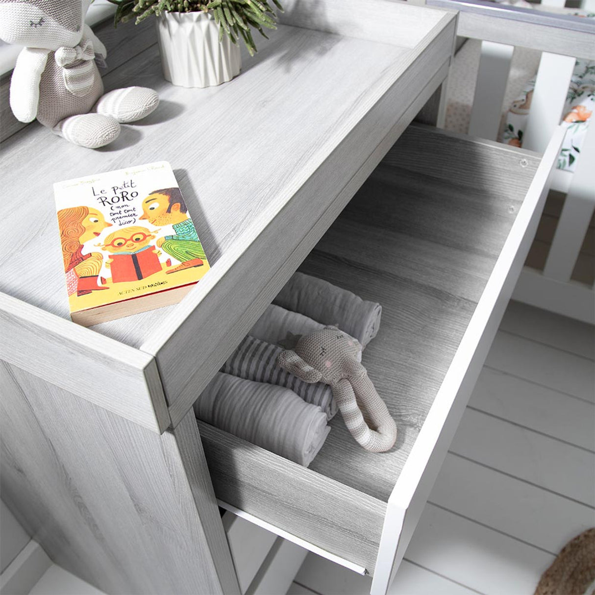 Tutti Bambini Modena Chest Changer / Dresser - White & Grey Ash