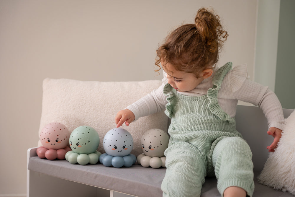 Cloud B Twinkles to Go Octo Nightlight Projector - Soft Pink