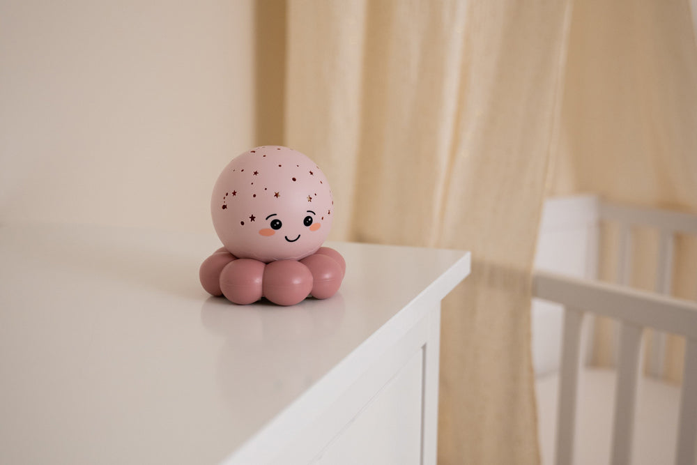 Cloud B Twinkles to Go Octo Nightlight Projector - Soft Pink