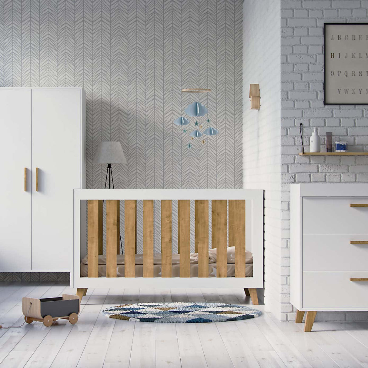 Little Acorns Siriana Cot Bed - White & Oak