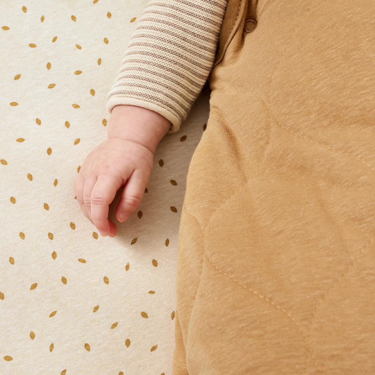 Little Green Sheep Organic Baby Sleeping Bag | 2.5 Tog | 0-6 Months - Honey