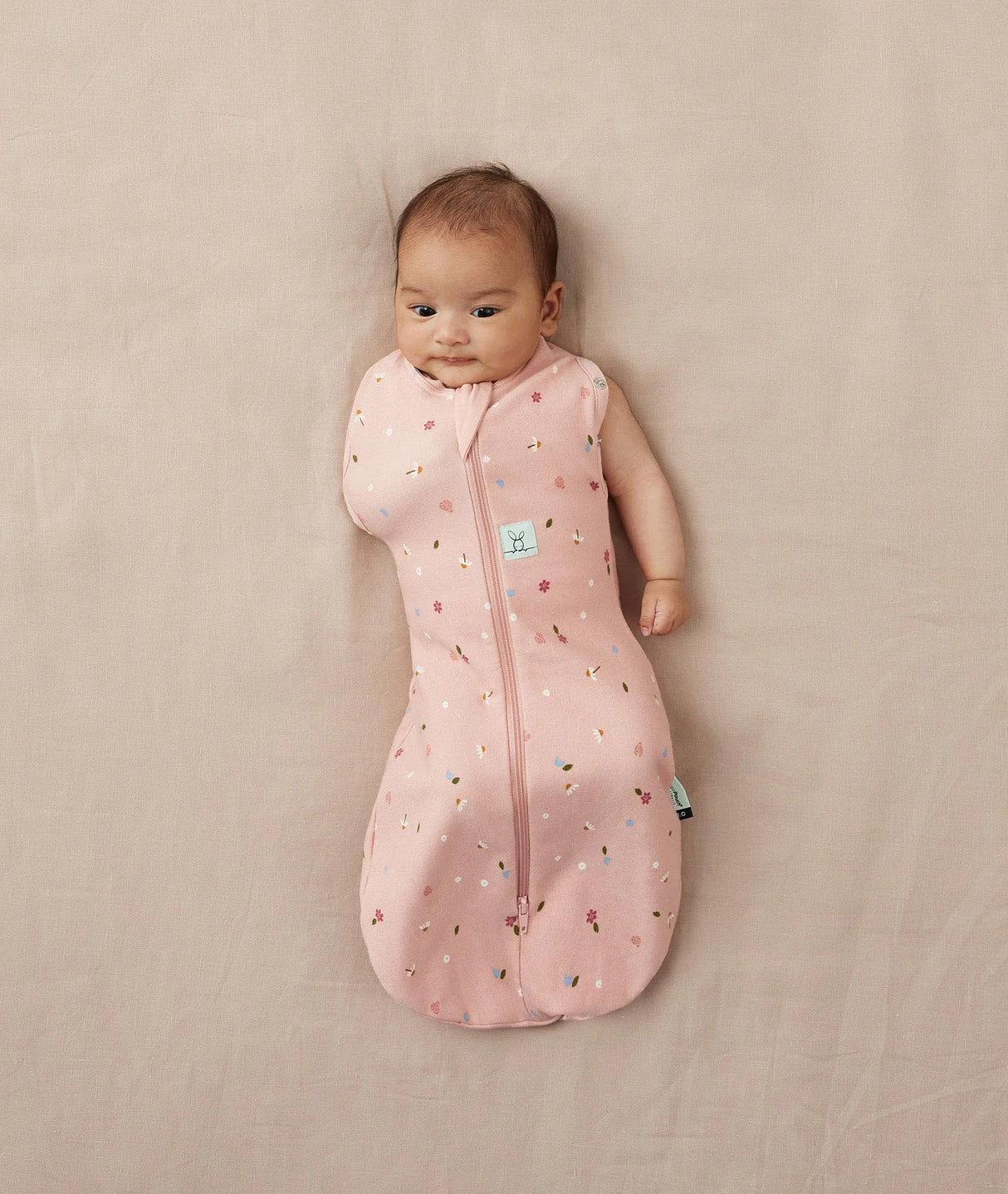 ergoPouch Organic Summer Swaddle Sleeping Bag | 0.2 Tog | 0-3 Months - Daisies