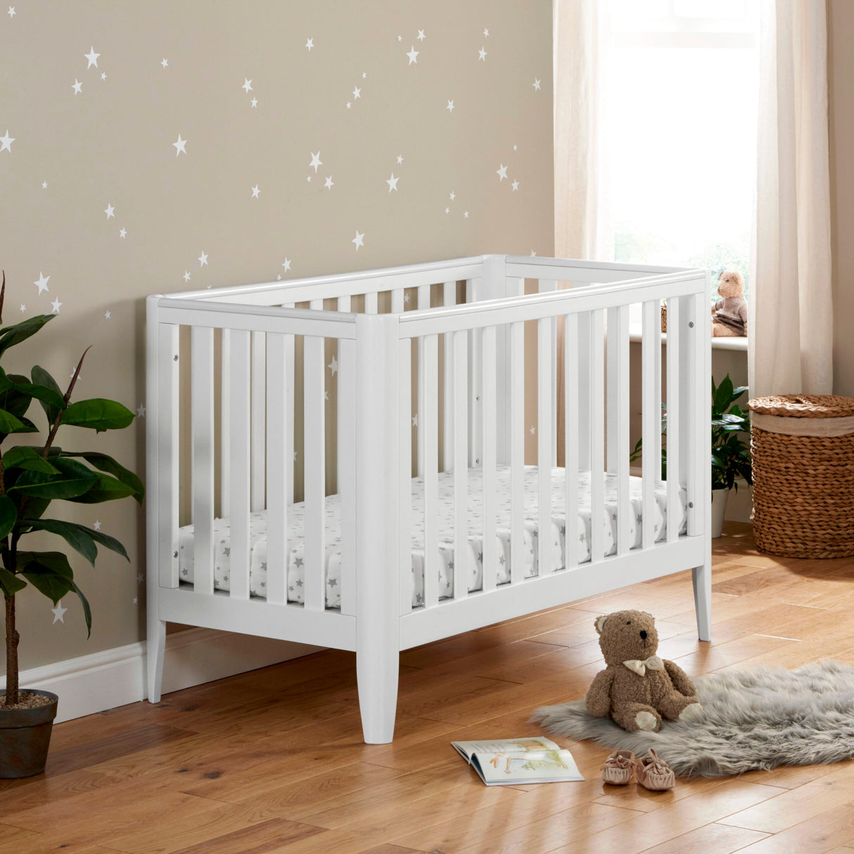 Babymore Iris Mini Cot Bed - White
