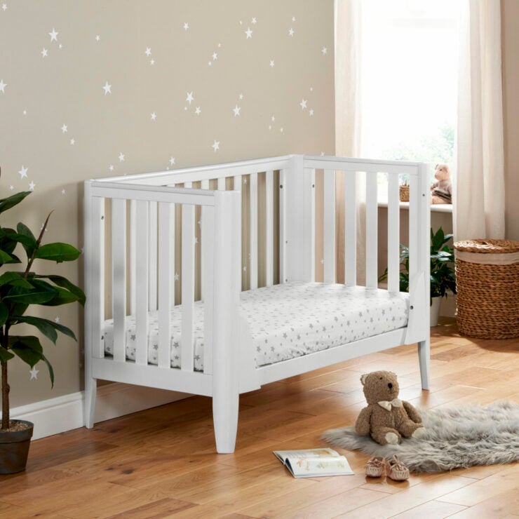 Babymore Iris Mini Cot Bed - White