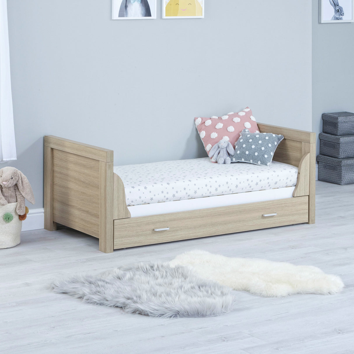 Babymore Luno Cot Bed with Under Drawer - White / Oak