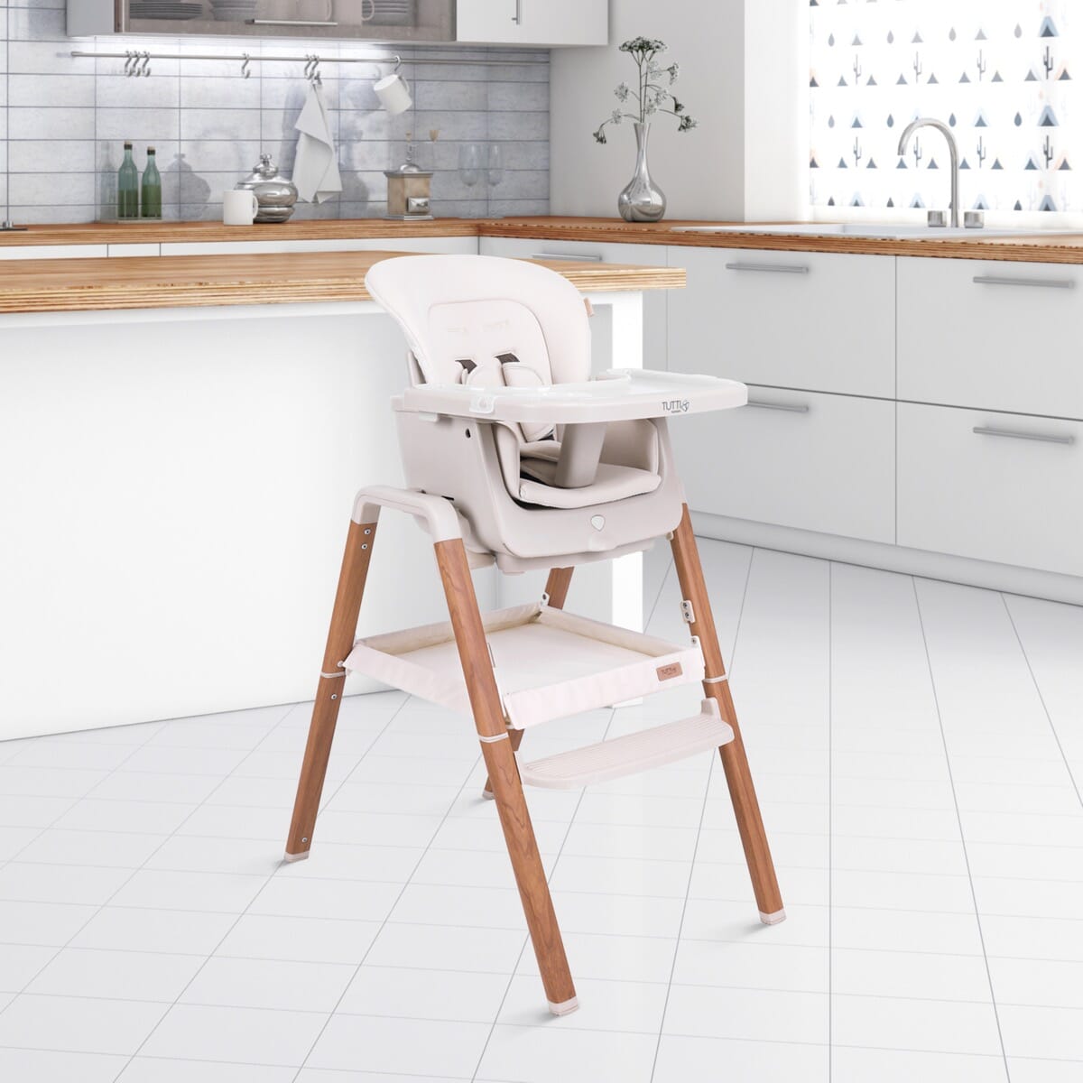 Tutti Bambini Nova Evolutionary 7-in-1 Highchair – Ecru & Scandinavian Walnut