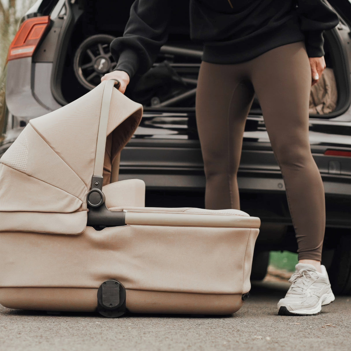 Silver Cross Reef 2 Ultimate Travel System Bundle with Glide Plus 360, Approach Plus 360 Car Seat and ISOFIX Base - Mocha