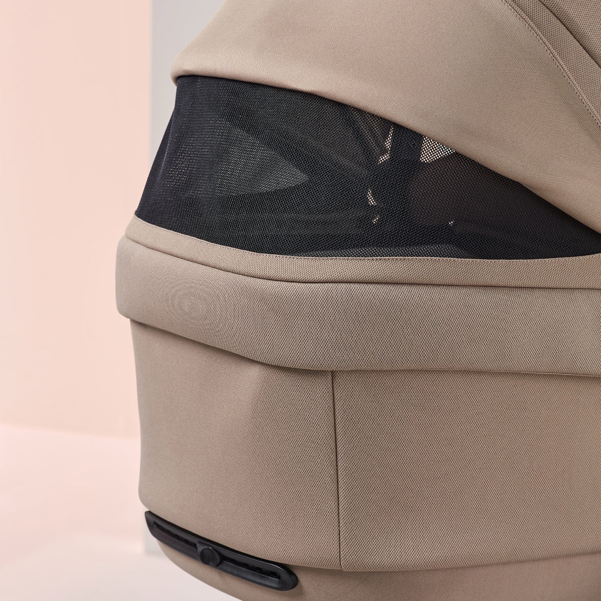 Silver Cross Reef 2 Ultimate Travel System Bundle with Glide Plus 360 Car Seat and ISOFIX Base - Mocha