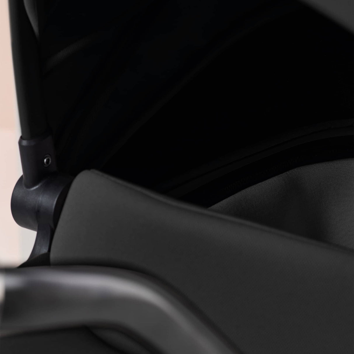 Silver Cross Reef 2 Ultimate Travel System Bundle with Glide Plus 360 Car Seat and ISOFIX Base - Space