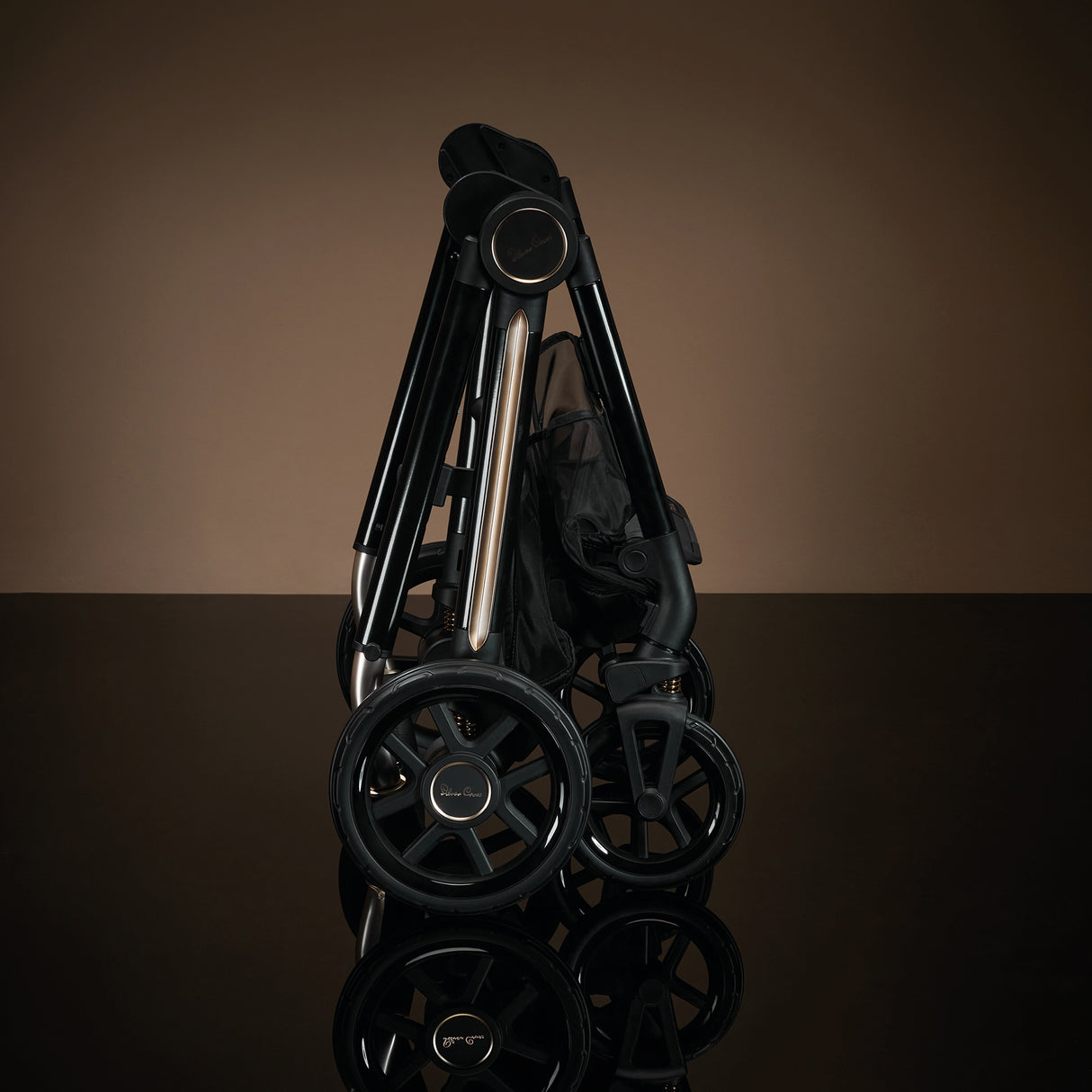 Silver Cross Reef 2 Special Edition Ultimate Travel System Bundle with Glide Plus 360, Approach Plus 360 Car Seat and ISOFIX Base - Espresso