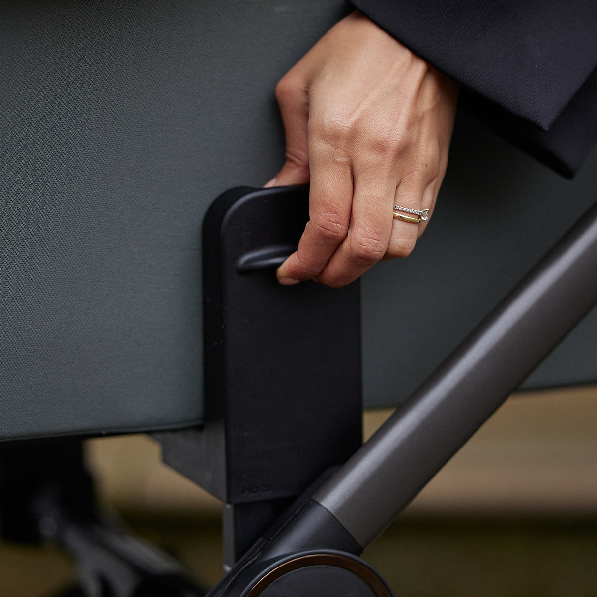 Venicci Upline 2 Travel System with Accessories, Tiago Car Seat & ISOFIX Base - Aloe