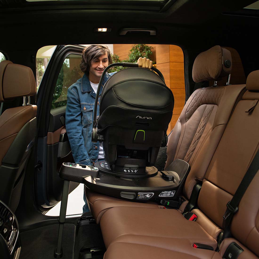 Nuna CURV Isofix Base