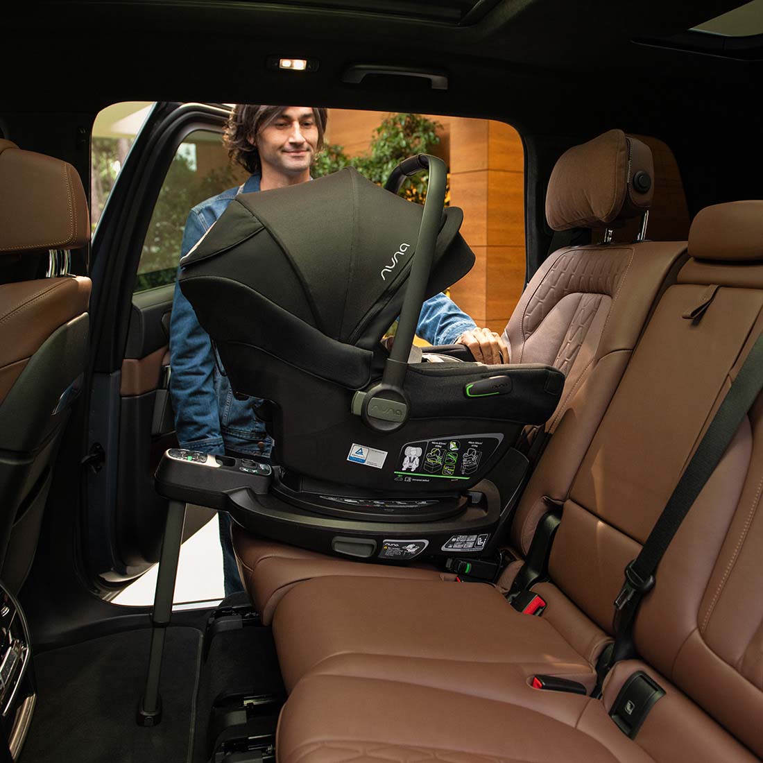 Nuna CURV Isofix Base