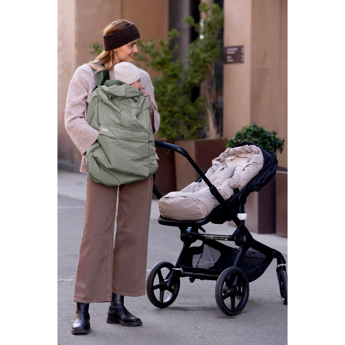 BeSafe Voksi Huddle Carrier Cover - Meadow Green 3