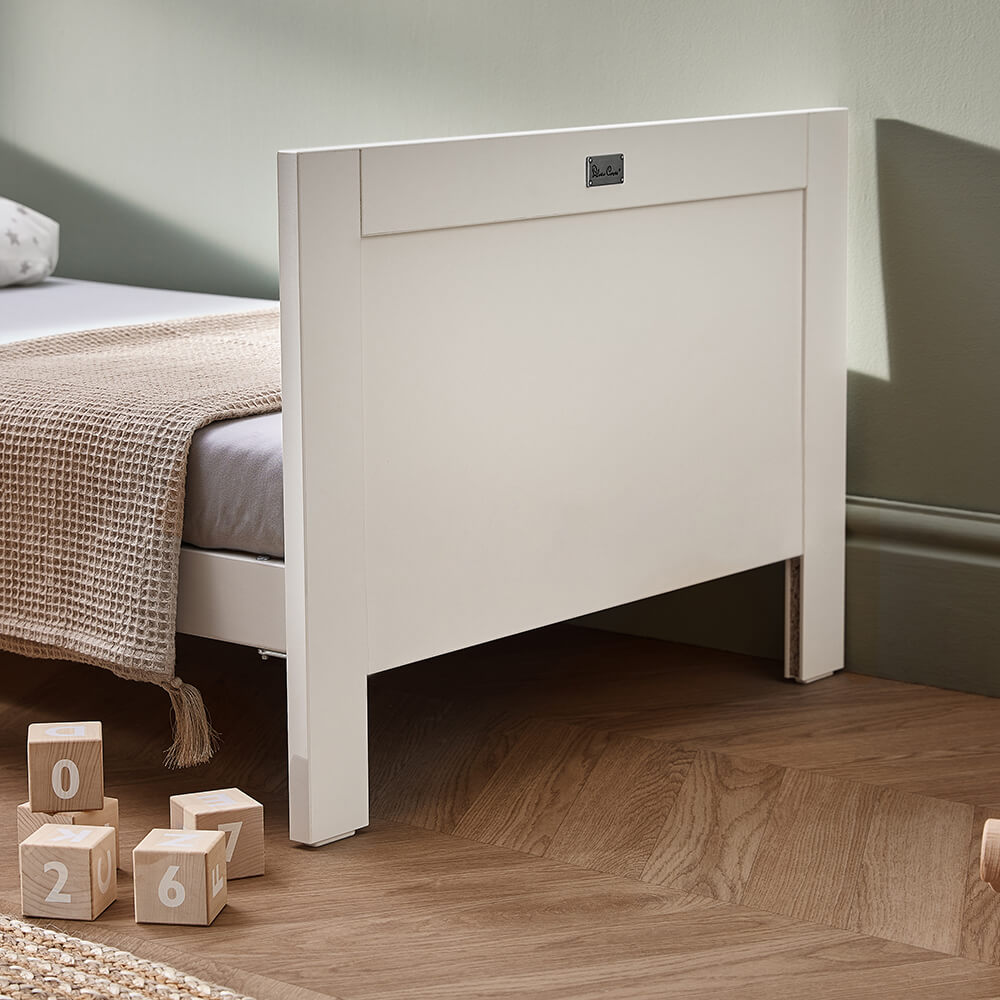 Silver Cross Bromley 2 Piece Nursery Furniture Set with Convertible Cot Bed to Toddler Bed & Dresser - White