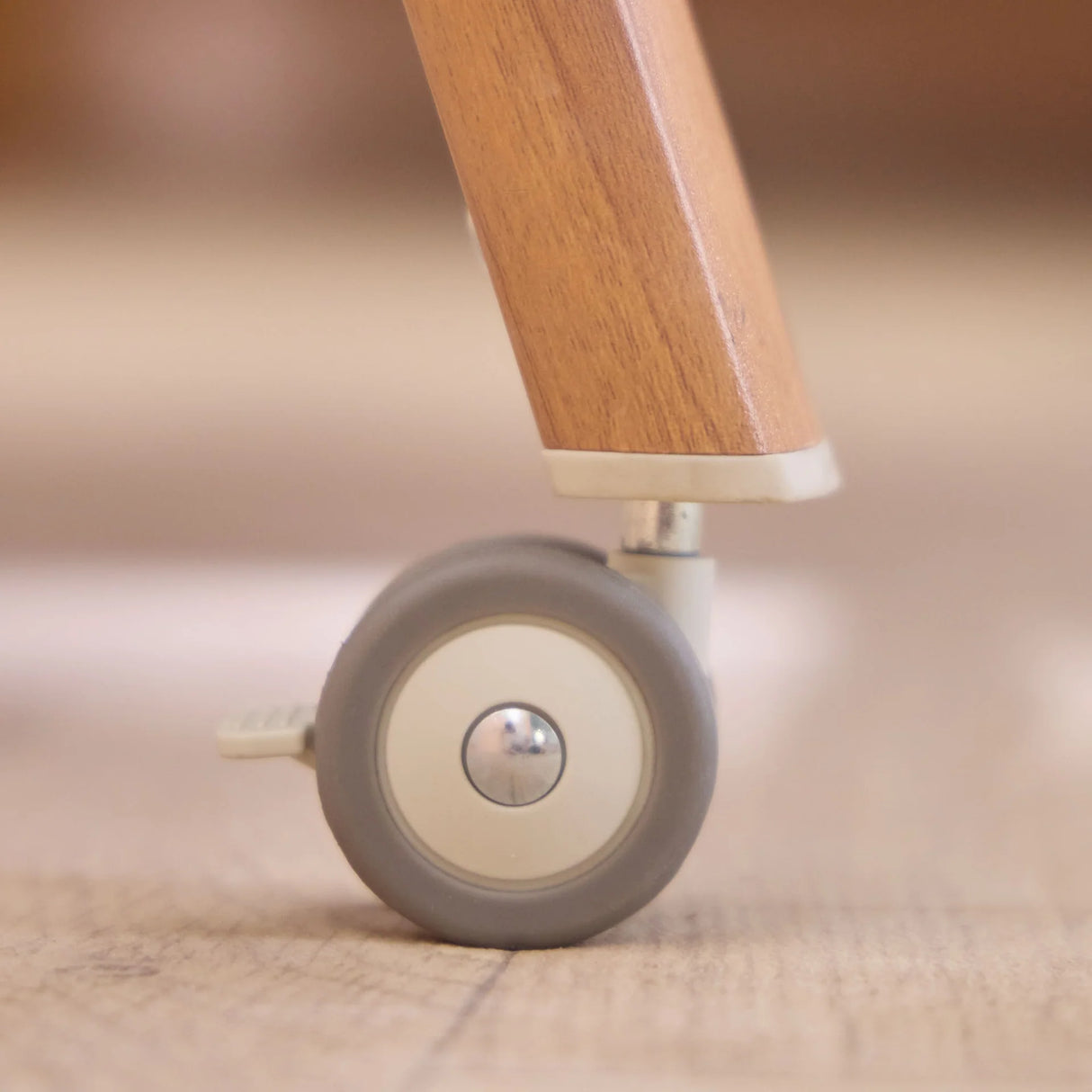 Tutti Bambini Cozee Air Bedside Crib - Oak & Charcoal