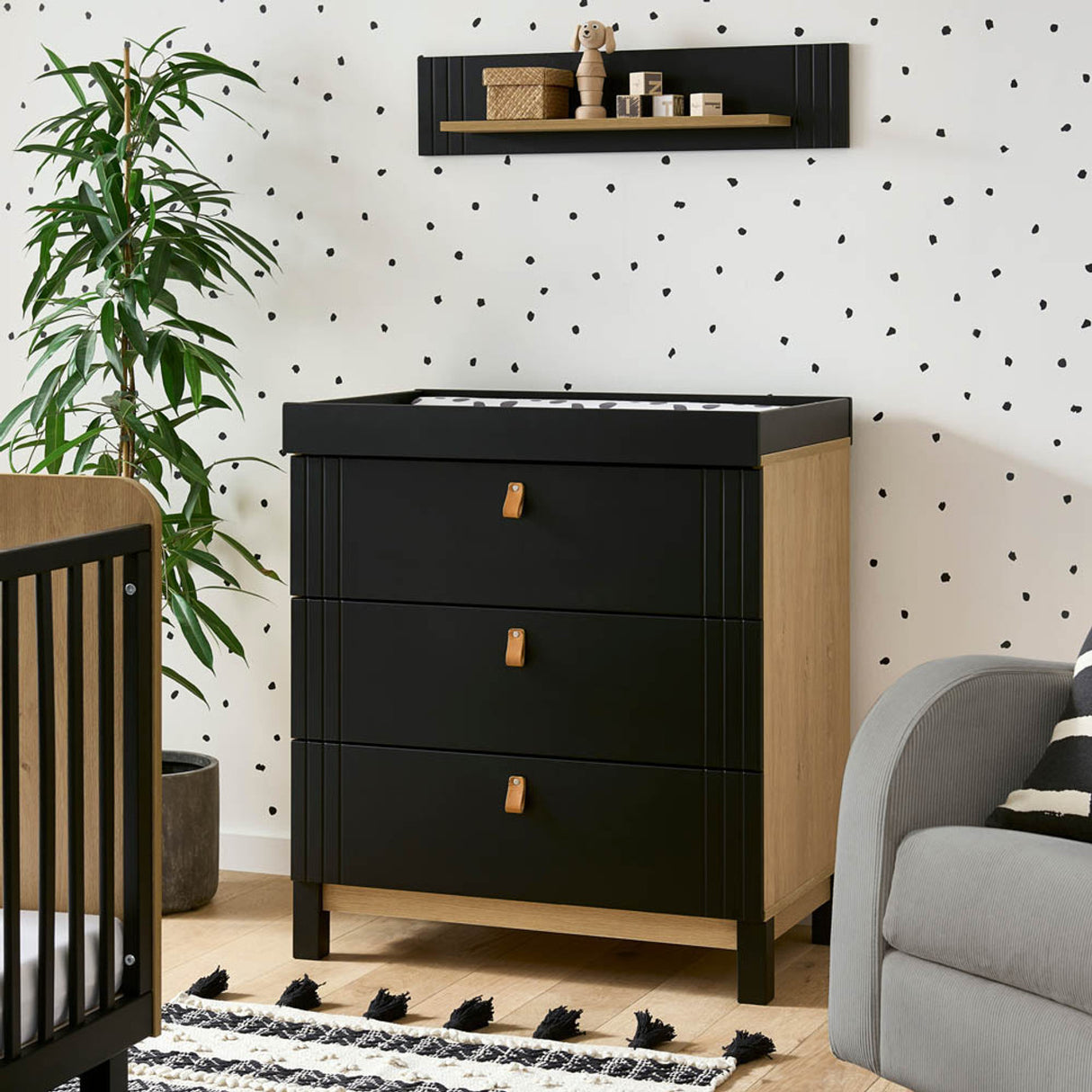 CuddleCo Rafi 4 Piece Nursery Furniture Set with Cot Bed, Dresser, Wardrobe and Bookcase - Oak & Black
