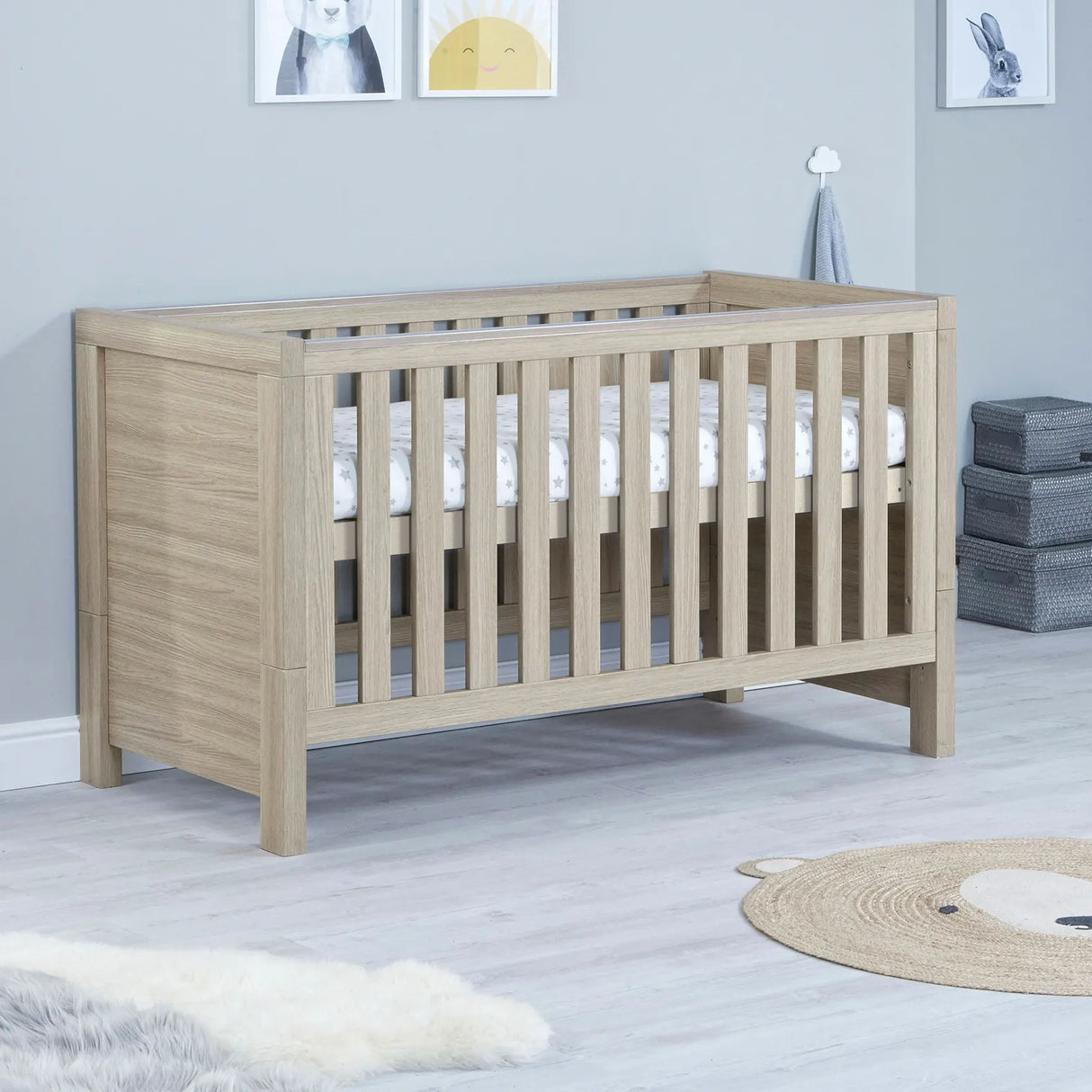 Babymore Luno Cot Bed - Oak