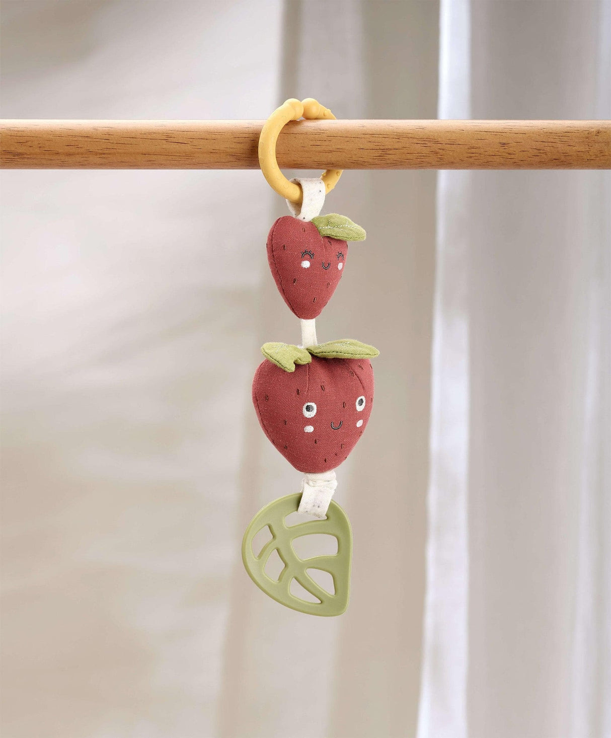 Mamas & Papas Grateful Garden Multi Linkie Activity Toy - Strawberry