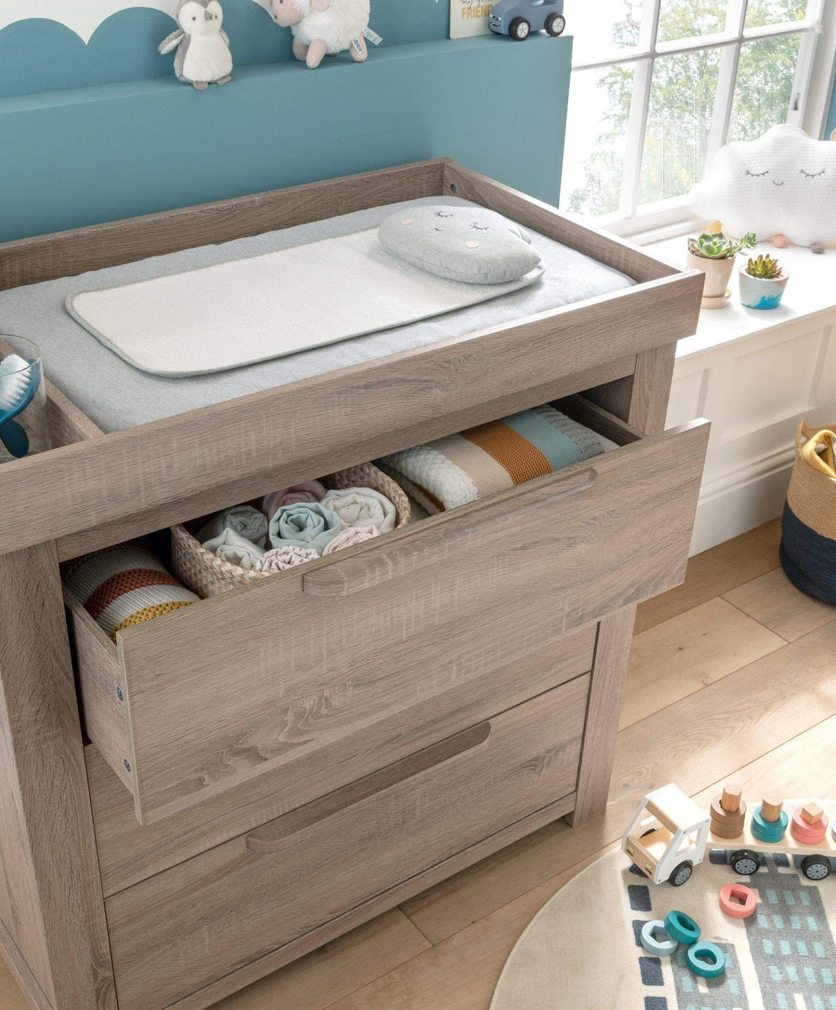 Mamas & Papas Franklin 3 Piece Nursery Furniture Set with Cot Bed, Dresser and Wardrobe - Grey Wash