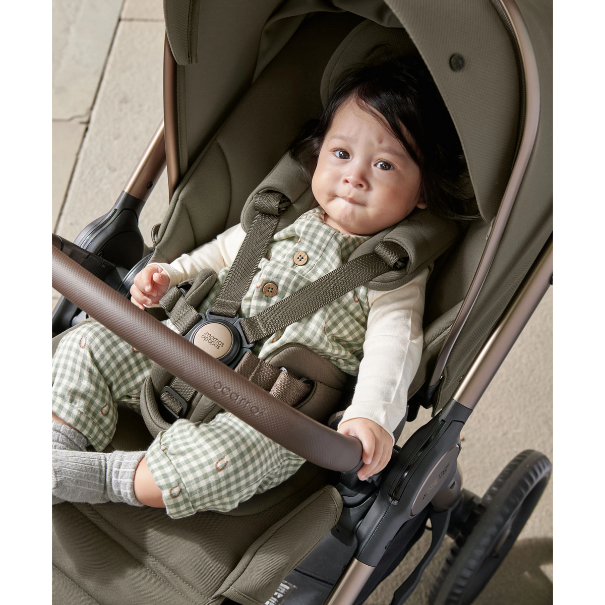 Mamas & Papas Ocarro 2 | Essential Kit (inc Pushchair, Carrycot, Adaptors, Cupholder, Bag, Footmuff, CC Stand) - Evergreen 18