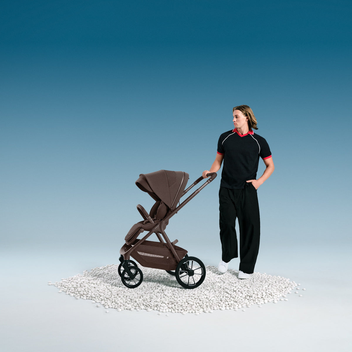 Maxi Cosi Oxford+ 2026 Essential Bundle including Carrycot - Onyx Black 9