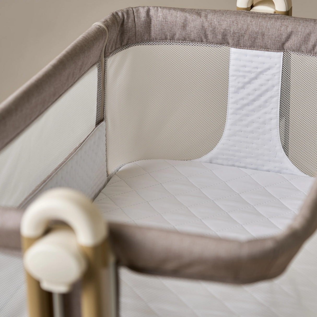 Obaby Cloud Bedside Crib - Nutmeg 2