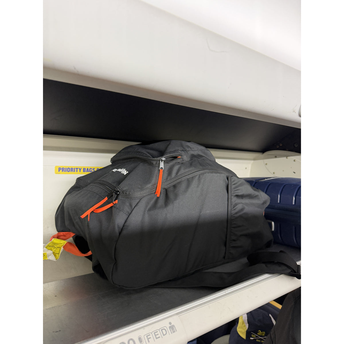 Out N About Nipper Compact - Black 11