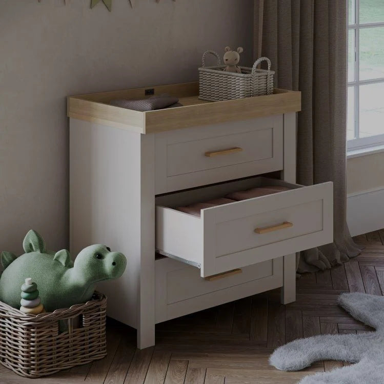 Silver Cross Seville Nursery Dresser / Changing Unit - Cashmere Oak