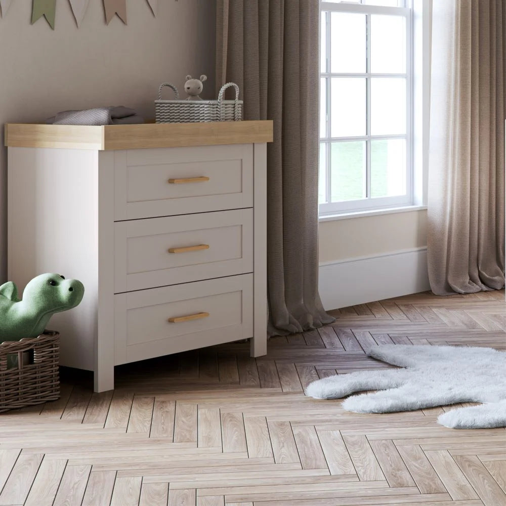 Silver Cross Seville Nursery Dresser / Changing Unit - Cashmere Oak
