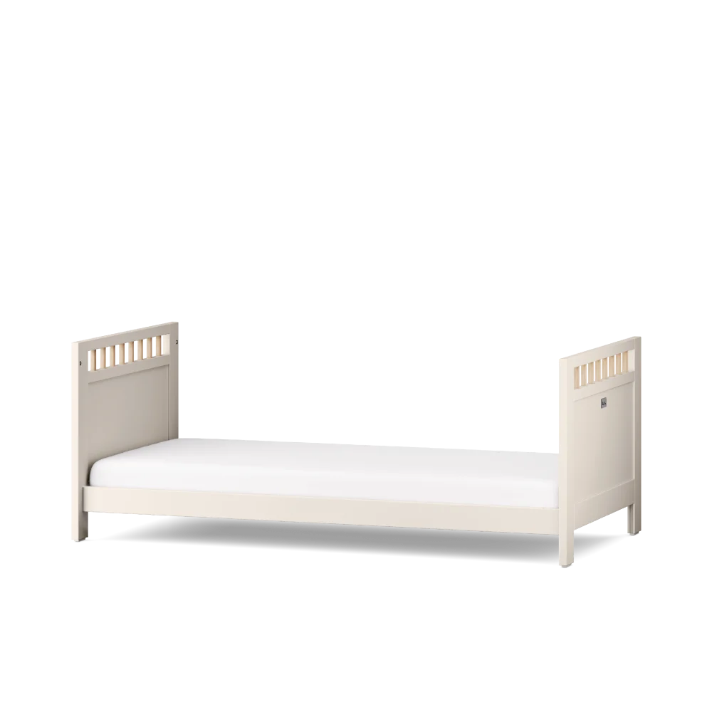 Silver Cross Seville Convertible Cot to Toddler Bed - Cashmere Oak