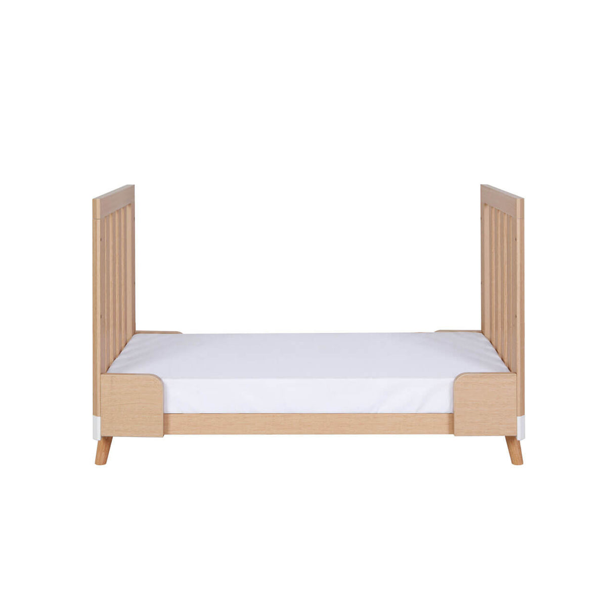Tutti Bambini Hygge Mini Cot Bed - White/Light Oak