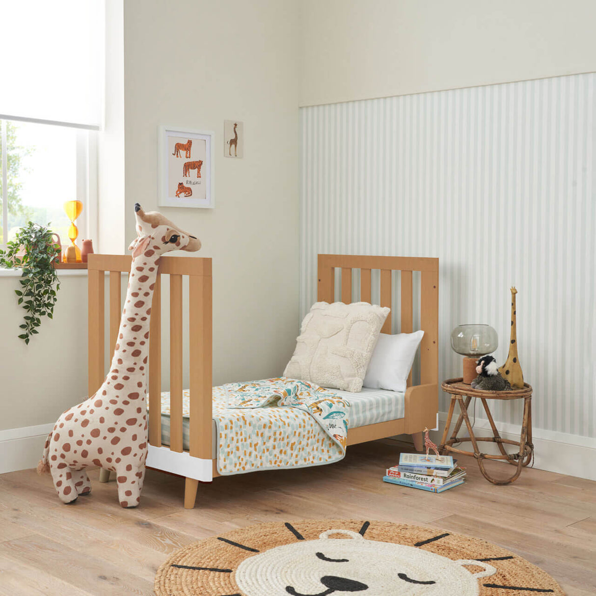 Tutti Bambini Hygge Mini Cot Bed - White/Light Oak