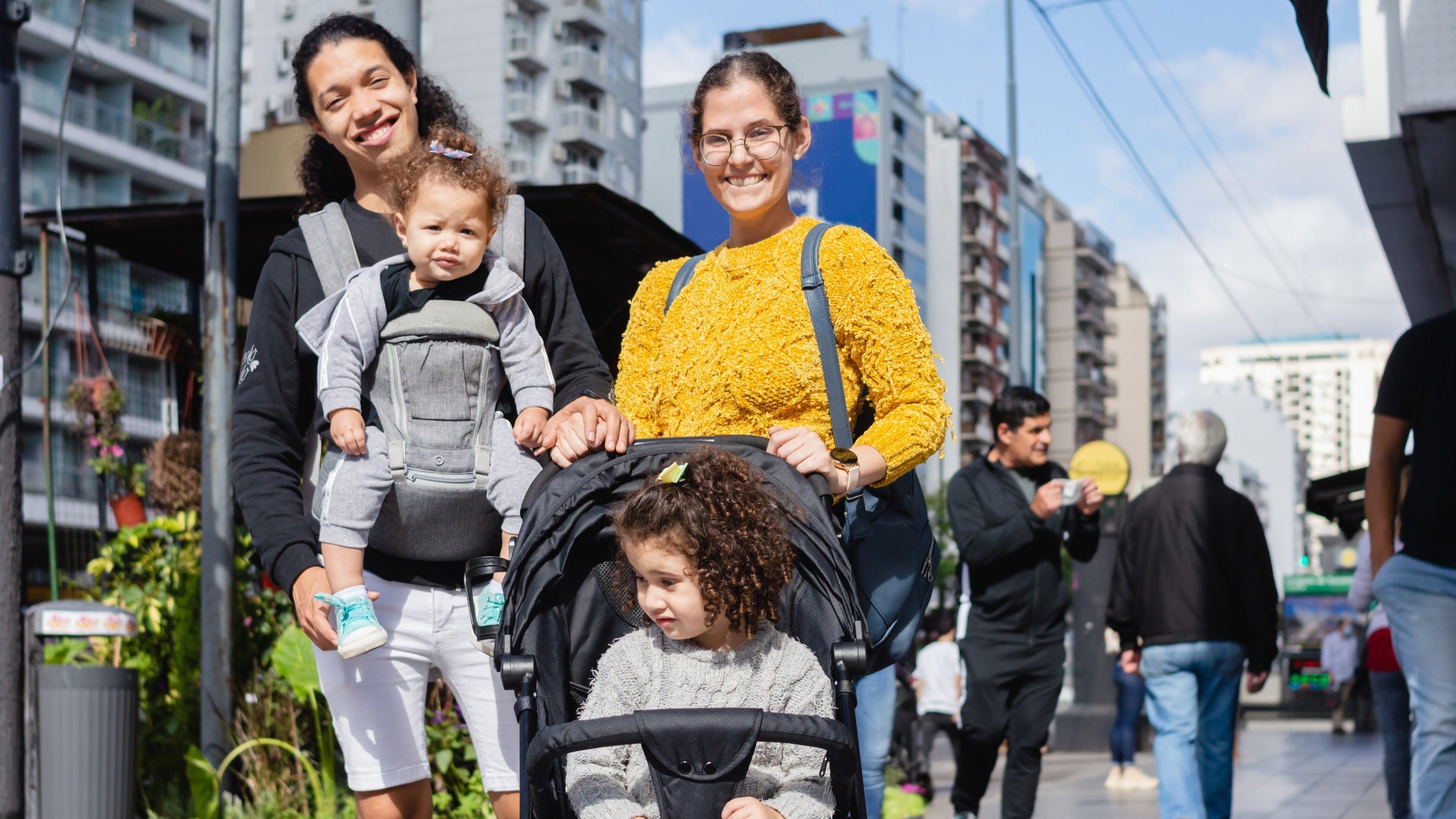 Baby Wearing vs Pushchairs: Pros and Cons For Different Lifestyles