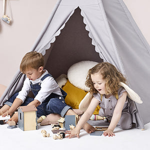 Tents, Teepees & Playhouses