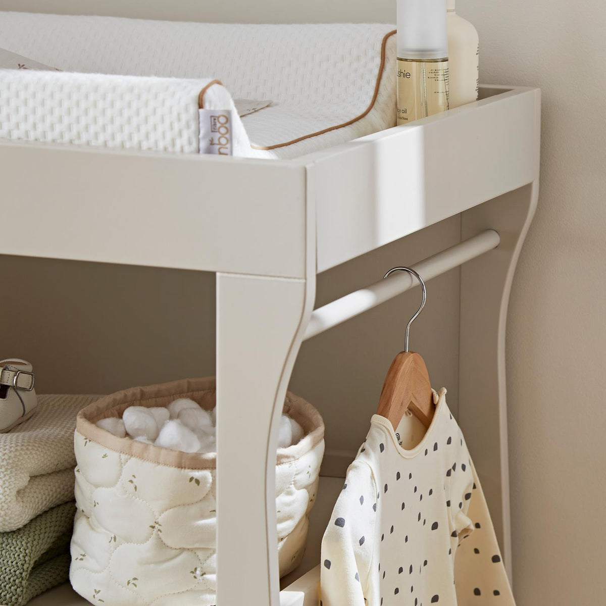 CuddleCo Clara Mini 2 Piece Nursery Furniture Set with Cot Bed and Changer - Cashmere