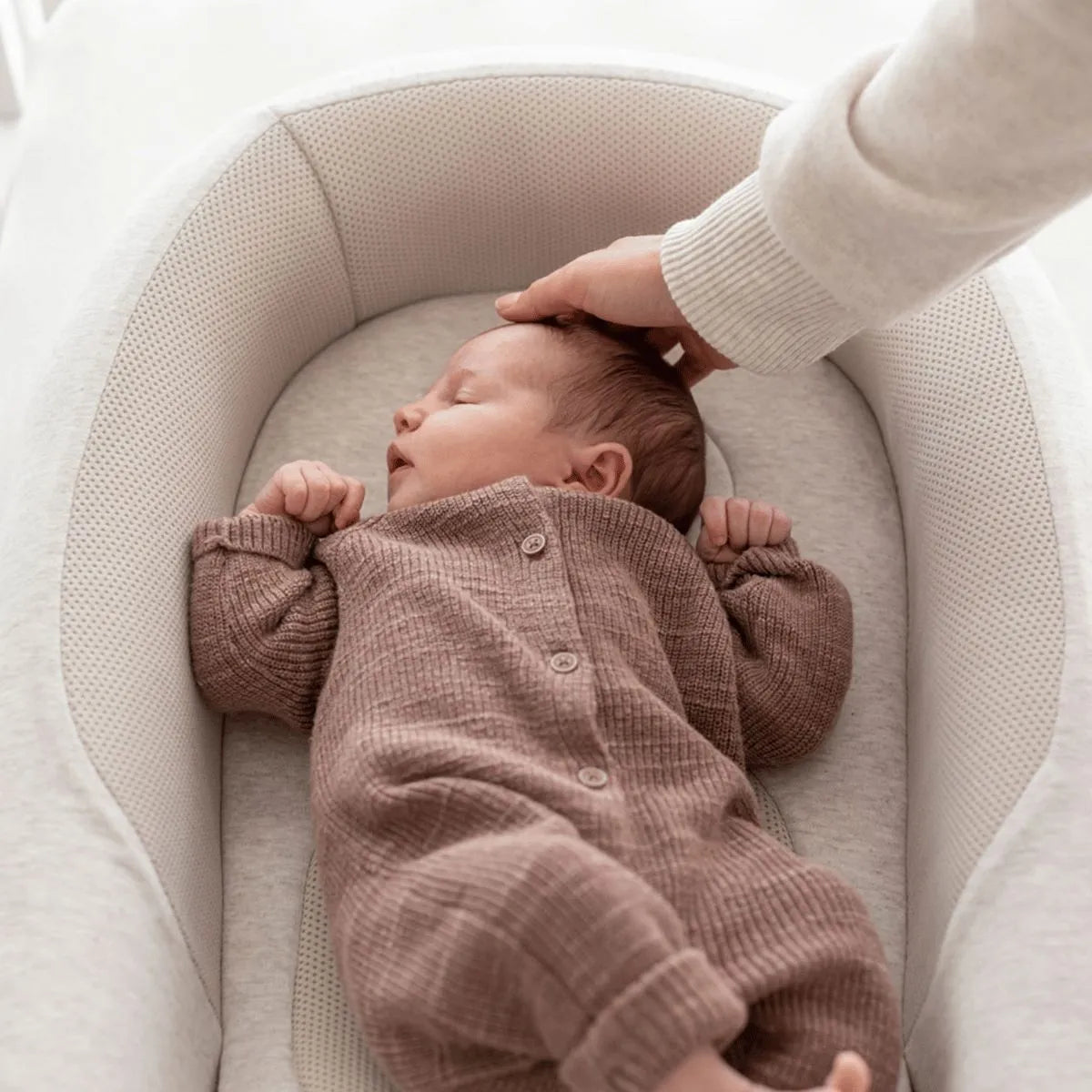Inglesina Welcome Pod Baby Sleep Nest – Harmony Grey