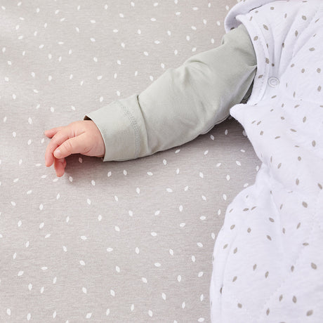 Little Green Sheep Organic Baby Sleeping Bag | 2.5 Tog | 6-18 Months - White Rice