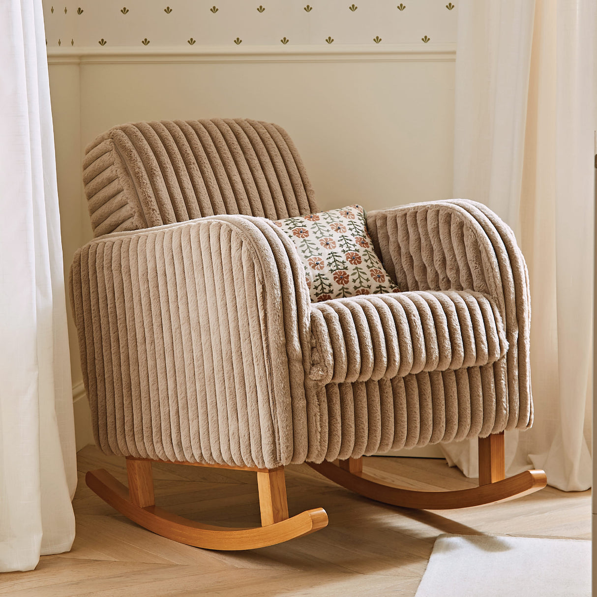 Cuddle Co Etta Faux Fur Nursing Chair - Mink
