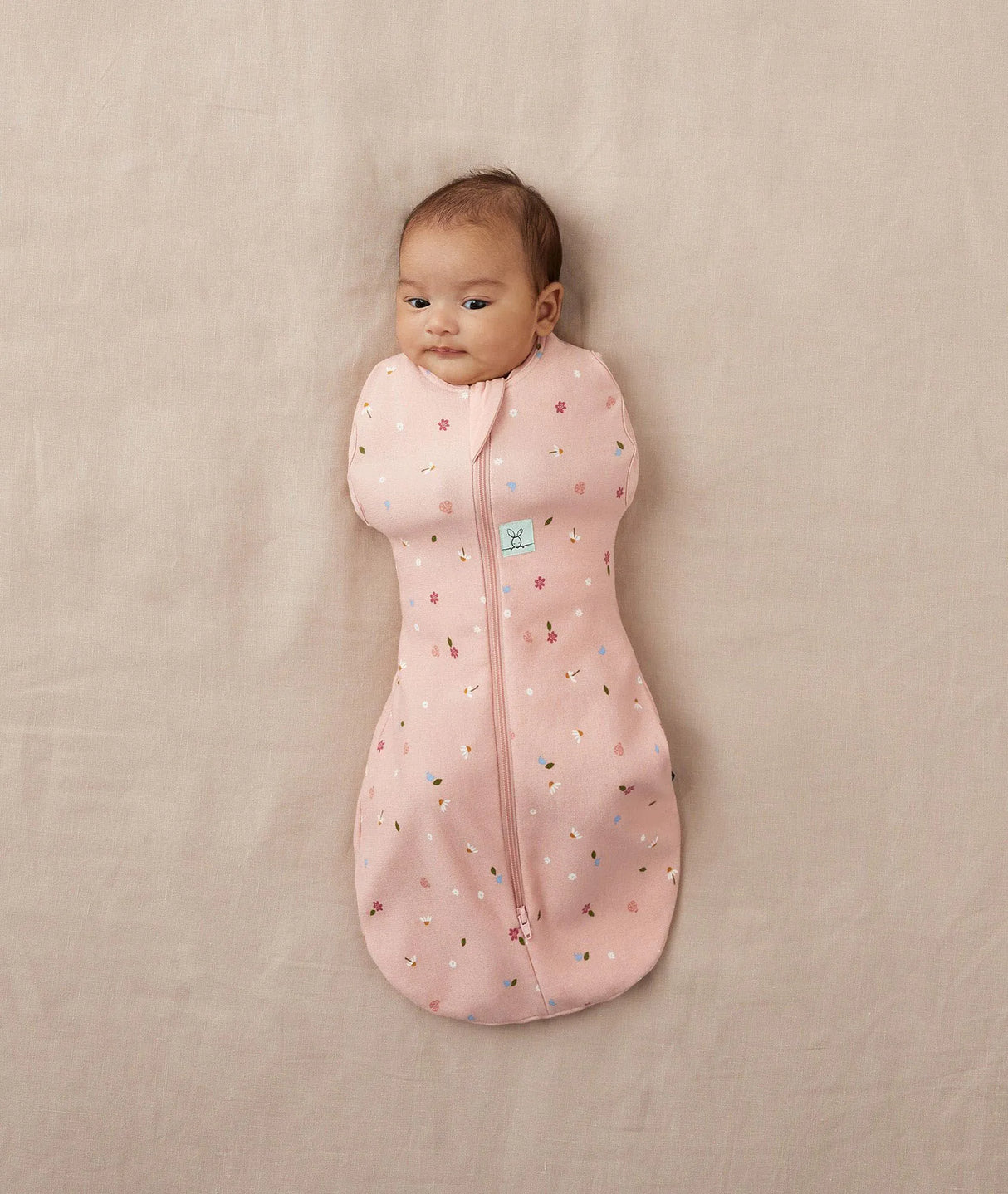ergoPouch Organic Summer Swaddle Sleeping Bag | 0.2 Tog | 0-3 Months - Daisies