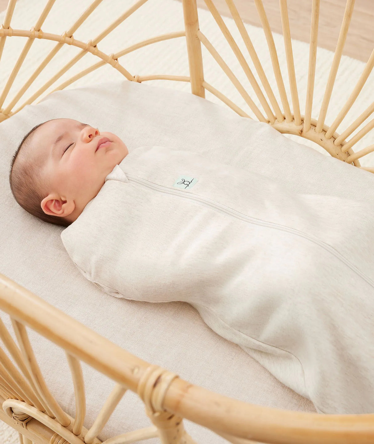 ergoPouch Organic All Year Swaddle Sleeping Bag | 1.0 Tog | 0-3 Months - Oatmeal