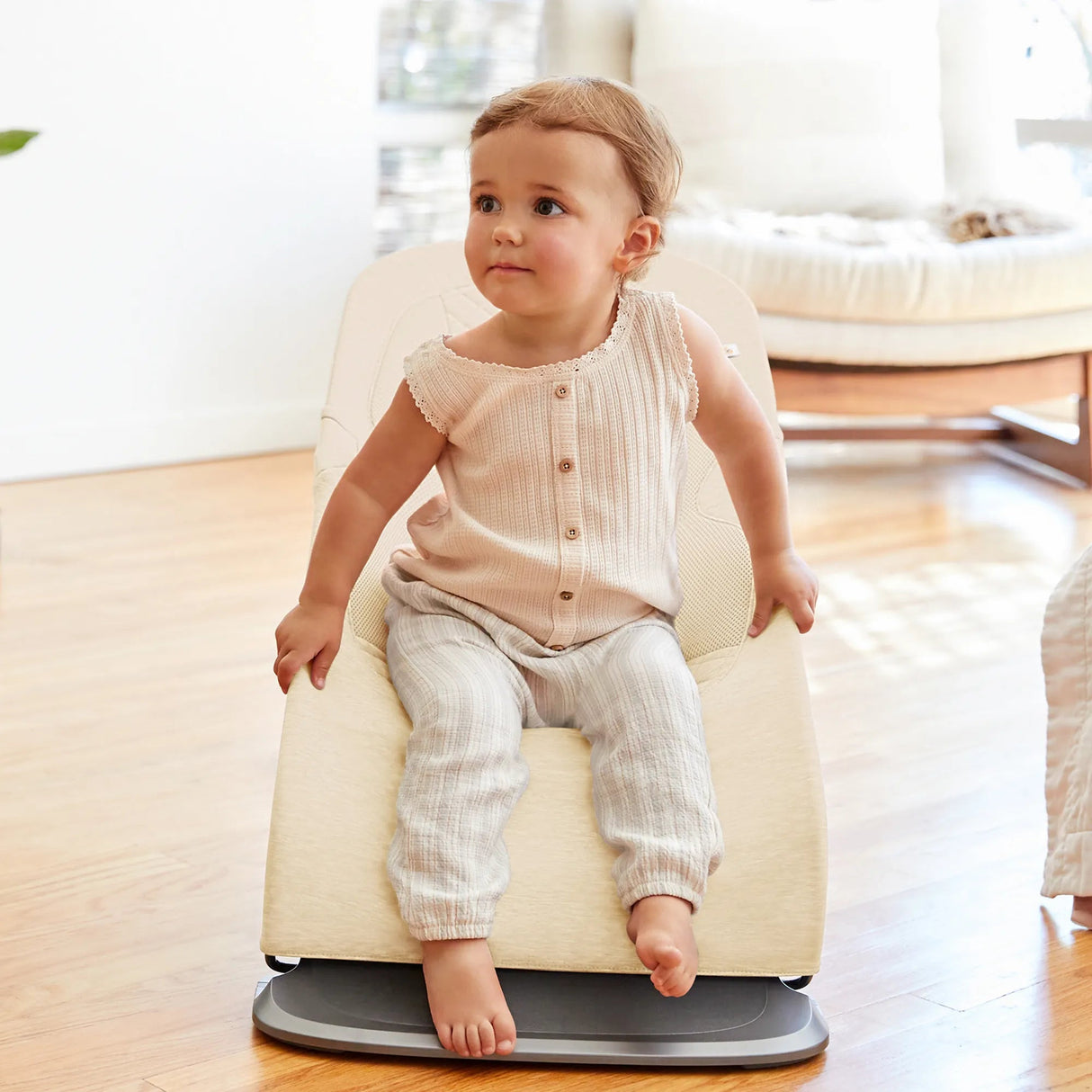 ergobaby Evolve Knit Baby Bouncer - Cream