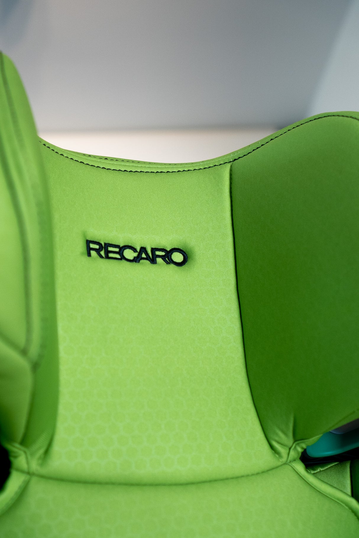 Recaro AXION 1 High Back Booster - Hello Green