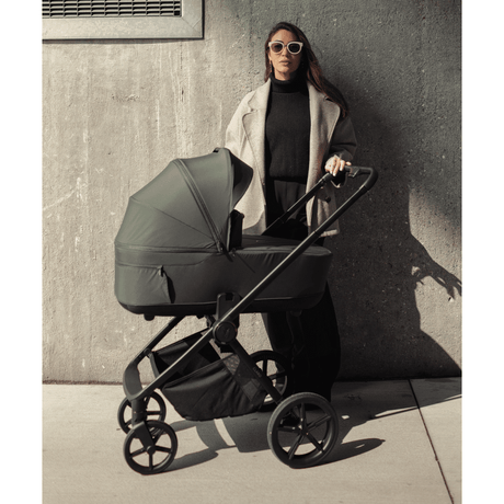 Venicci Claro Travel System with Tiago 360 Car Seat and ISOFIX Base - Forest Green
