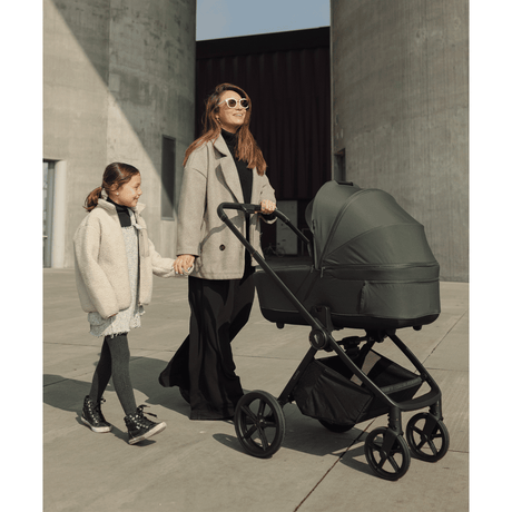 Venicci Claro Travel System with Tiago 360 Car Seat and ISOFIX Base - Forest Green