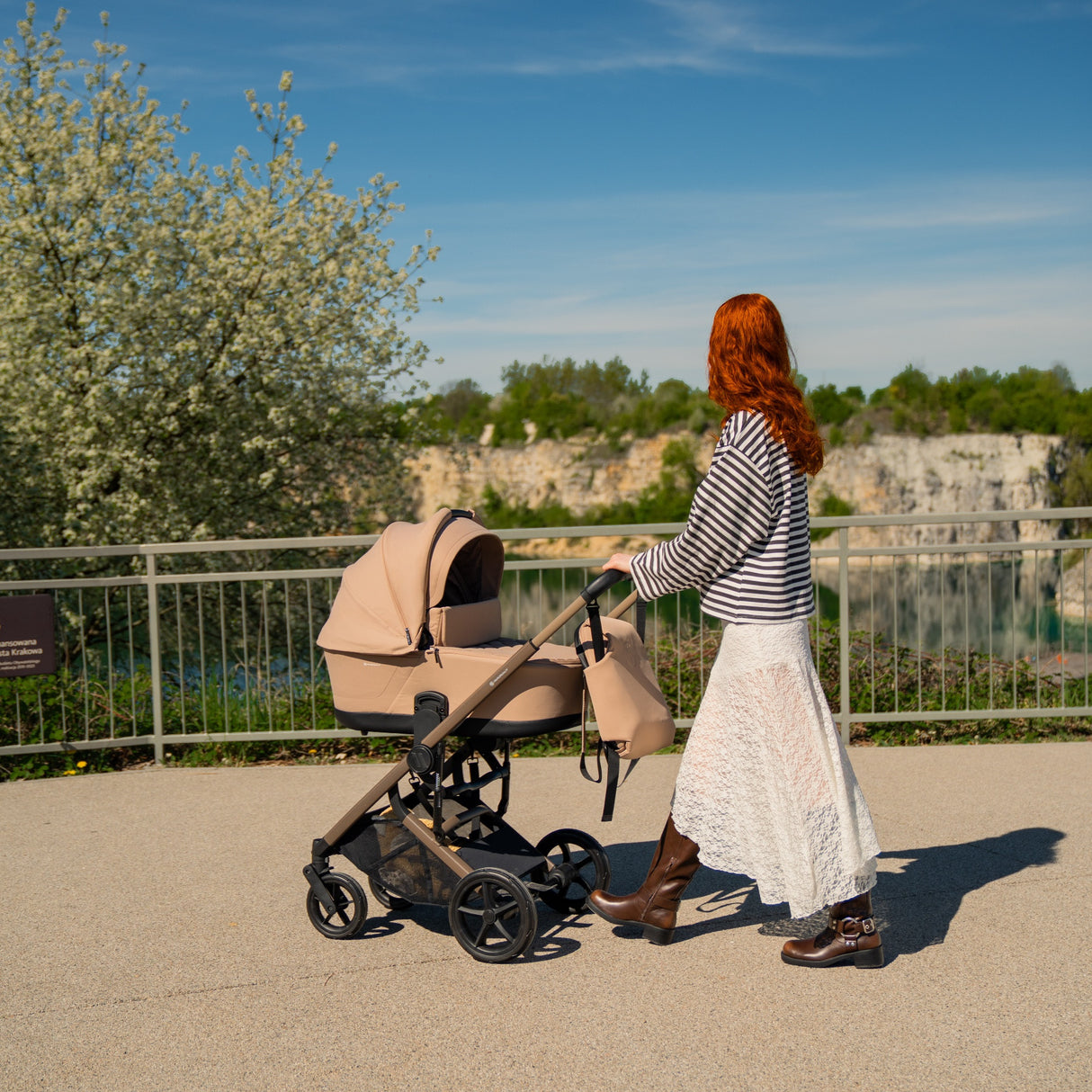 Avionaut Sirius 2 Pushchair & Carrycot Bundle - Caramel 3