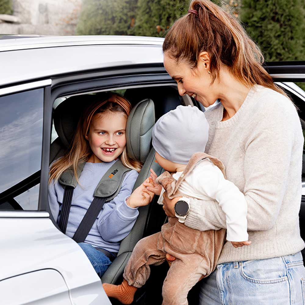BeSafe Stretch 2 Car Seat - Dark Sand Soft Breeze