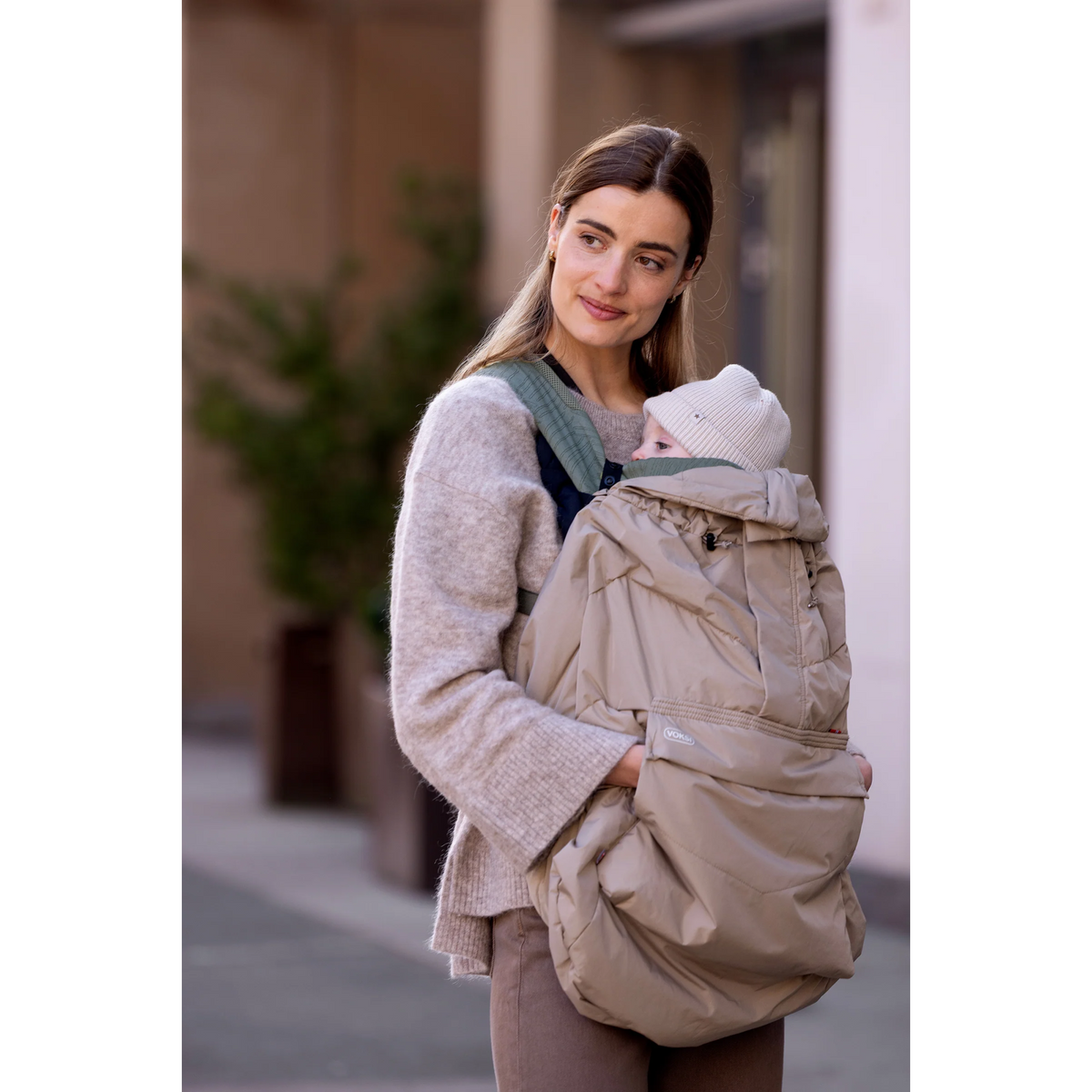 BeSafe Voksi Huddle Carrier Cover - Dark Sand 4