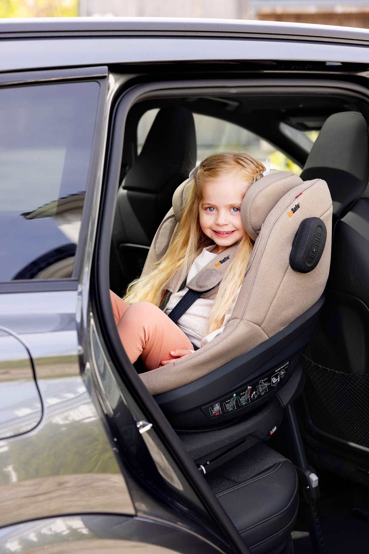 BeSafe Beyond 2 Car Seat - Dark Sand Soft Breeze