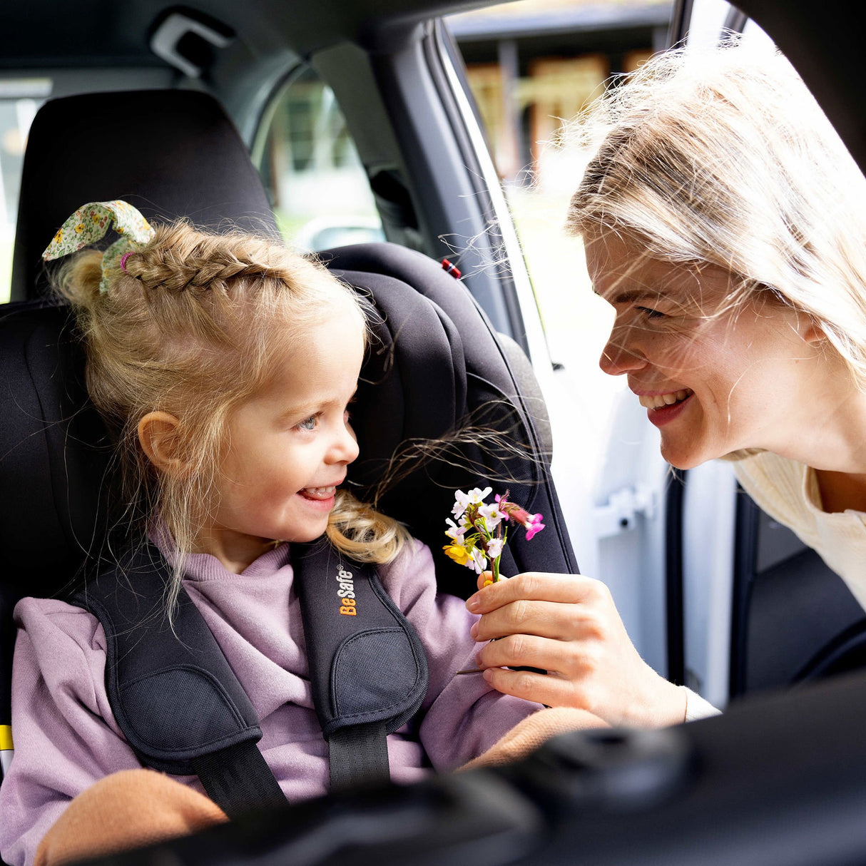 BeSafe Beyond Car Seat - Black Soft Breeze